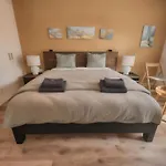 Up&great - Cozy 3br Combi * ציריך