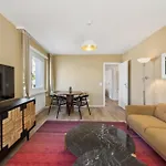 Up&great - Cozy 3br Combi דירה *