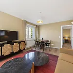 דירה Up&great - Cozy 3br Combi ציריך