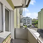Up&great - Cozy 3br Combi ציריך