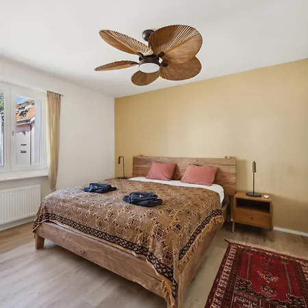 Up&great - Cozy 3br Combi شقة